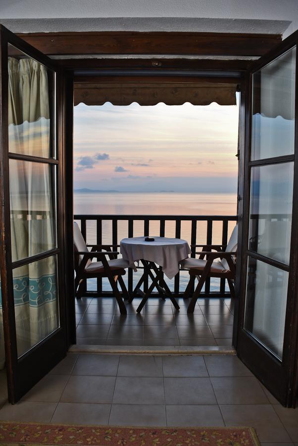 Maistrali Hotel アフィソス エクステリア 写真