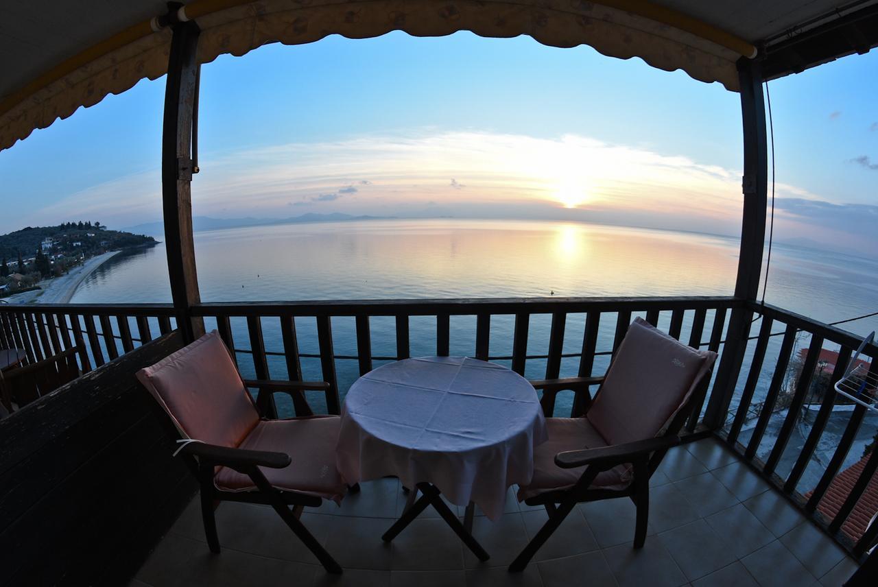 Maistrali Hotel アフィソス エクステリア 写真